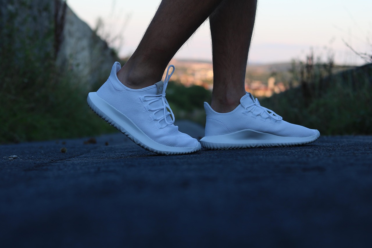 entdecken sie die neuesten modetrends und lassen sie sich von den aktuellen styles inspirieren. egal ob kleidung, accessoires oder schuhe – bleiben sie immer im trend!