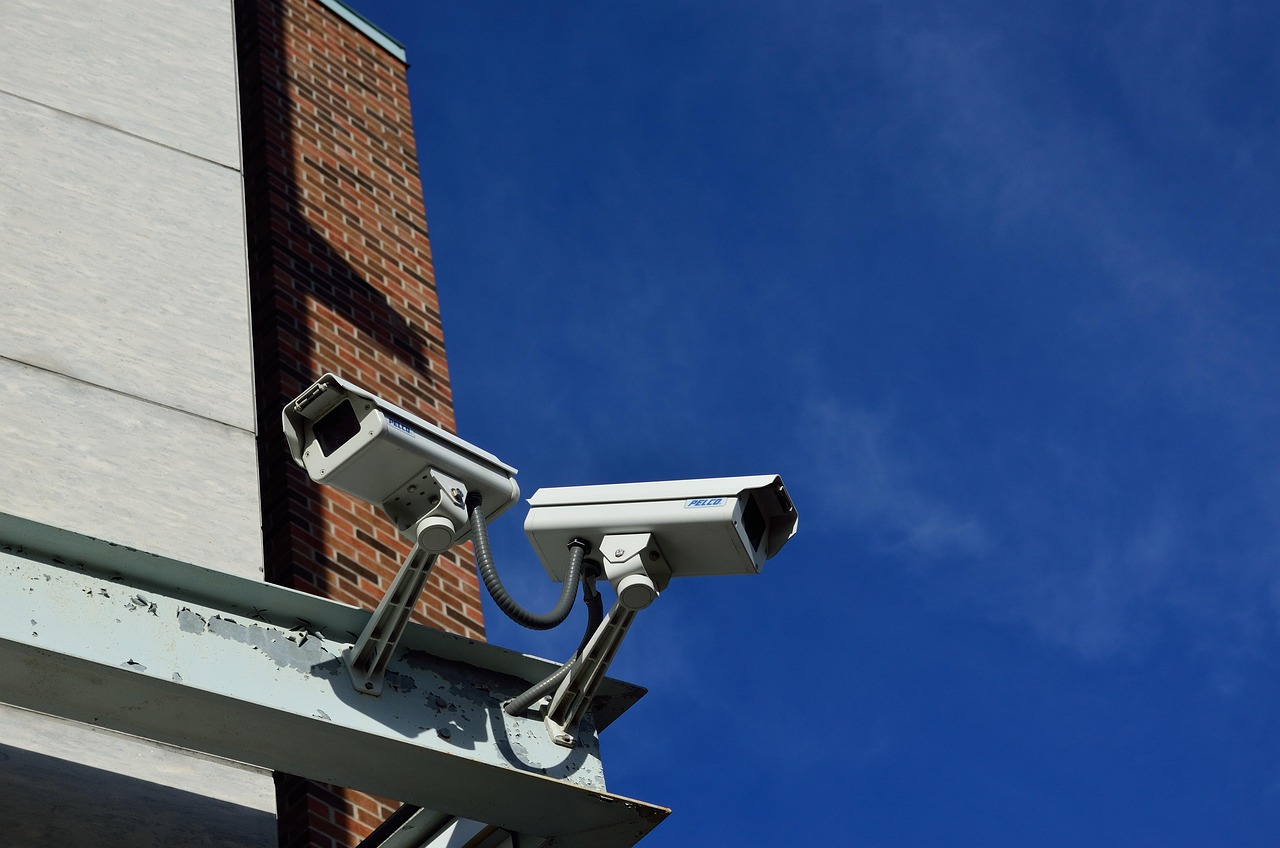 erfahren sie alles über die wichtigsten aspekte der überwachung, ihre technologien, anwendungen und rechtlichen rahmenbedingungen. bleiben sie informiert über aktuelle trends und entwicklungen in der welt der sicherheit.