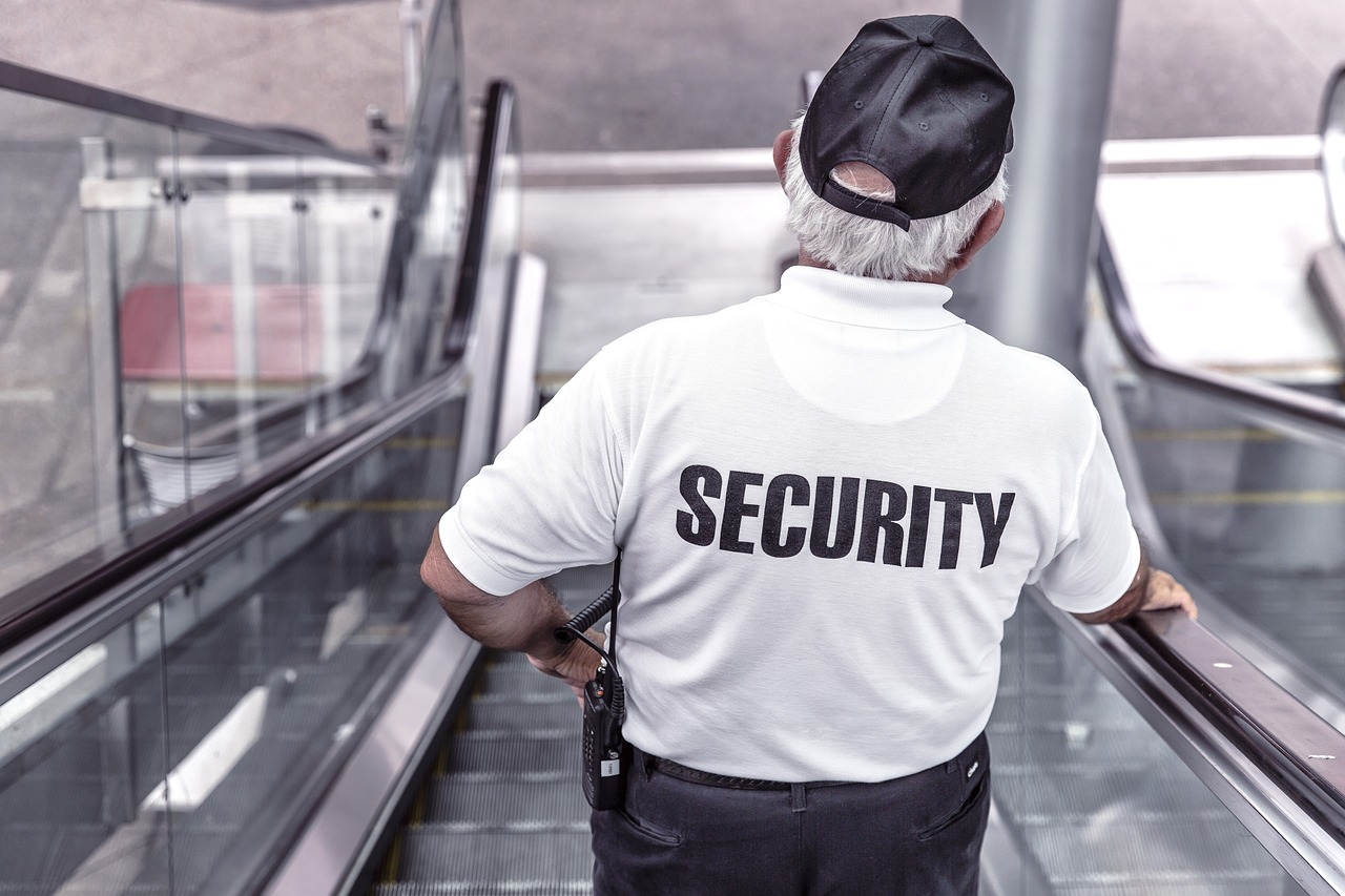entdecken sie die neuesten trends und technologien in der surveillance. erfahren sie, wie moderne überwachungslösungen sicherheit und effizienz erhöhen können.