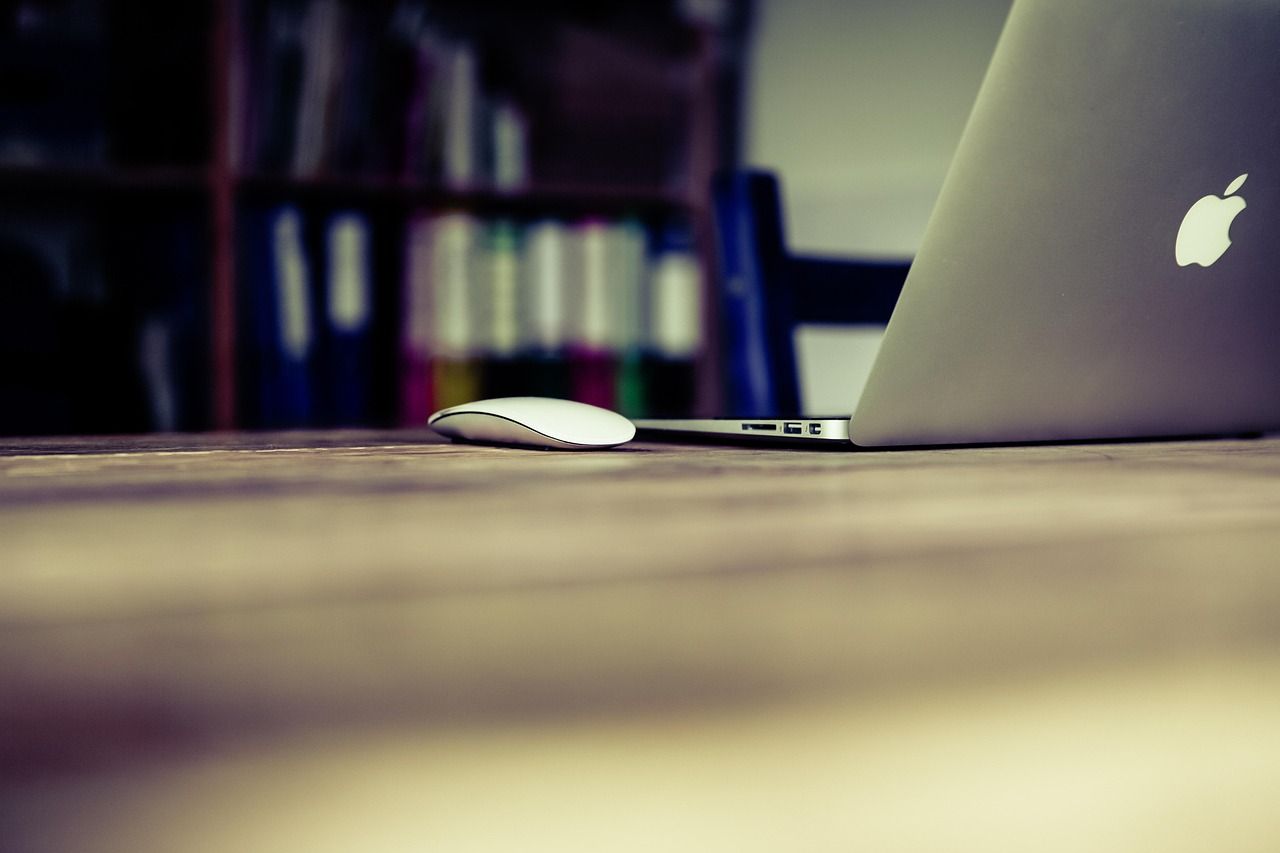 entdecken sie alles rund um das home office: tipps für produktives arbeiten von zu hause, einrichtungsideen und aktuelle trends für ihren arbeitsplatz im eigenen zuhause.